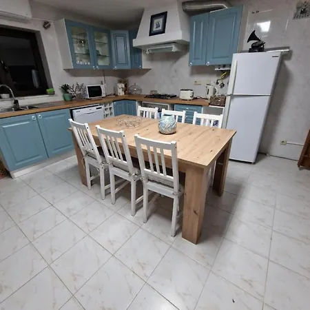 Bouro's Cliff Casa de Férias *