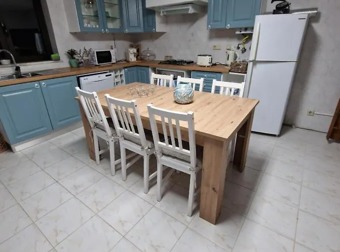 Bouro's Cliff Semesterbostad *